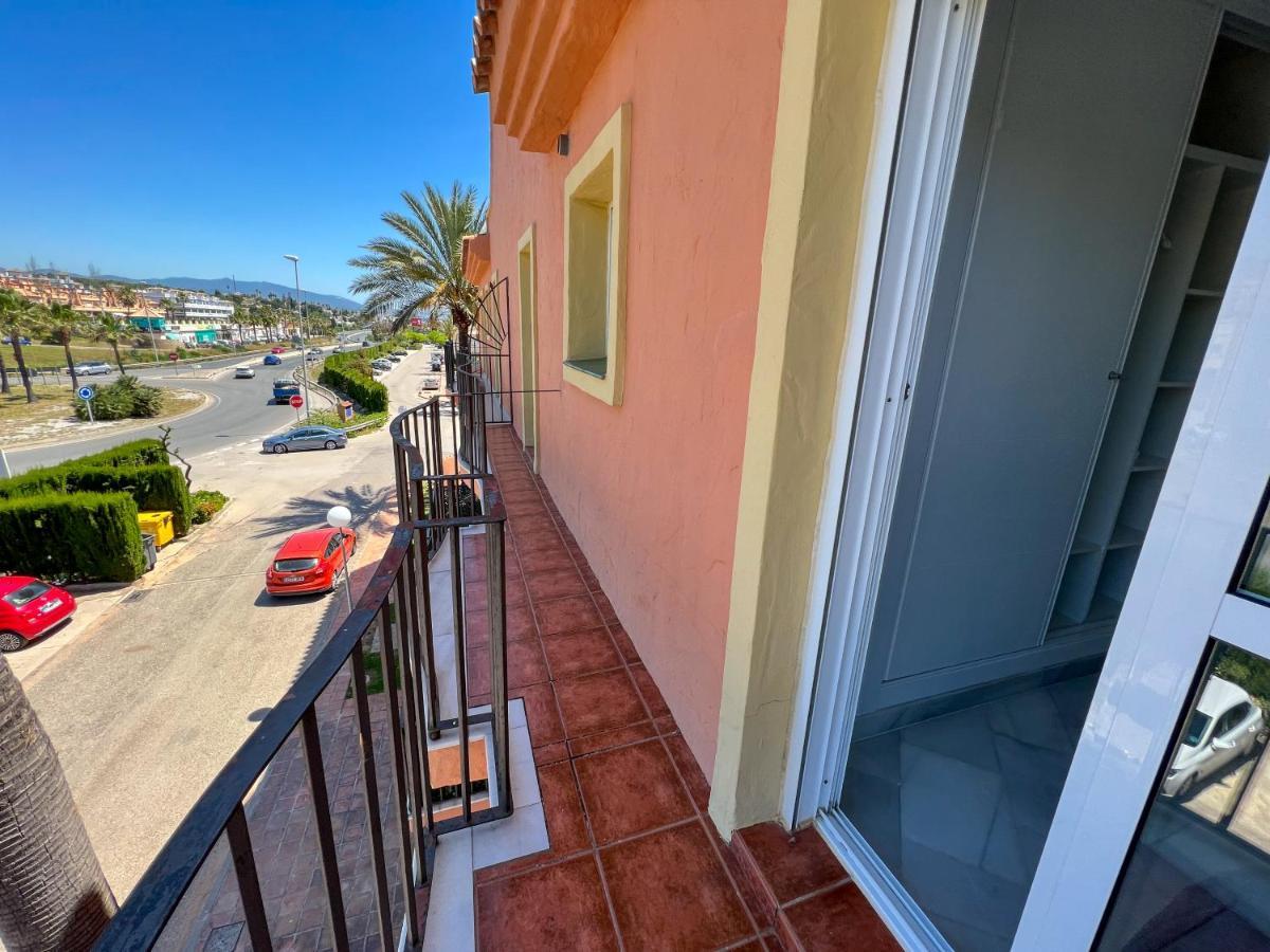 Luxury Three Bedroom Apartment At Estepona Eksteriør billede