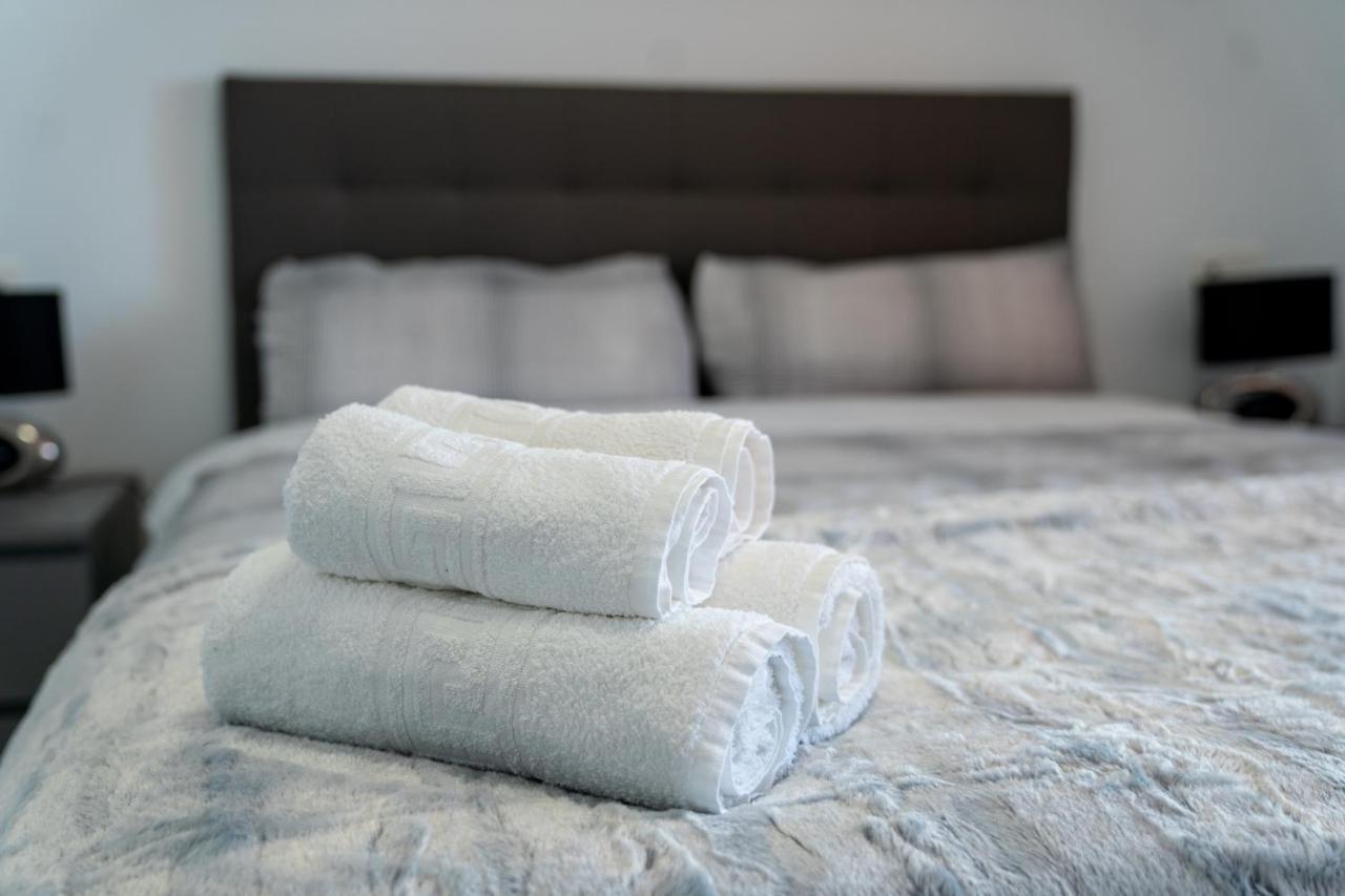 Luxury Three Bedroom Apartment At Estepona Eksteriør billede